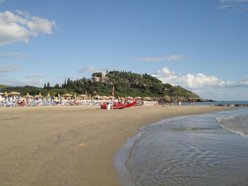 Casa Del Mare Apartment Формия Екстериор снимка